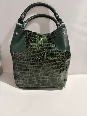 Essence of Beauty Green Croc-Embossed Tote Bag with Braided Handles